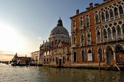 Den Hafen Venedig mit AIDA genießen. Den Hafen Venedig mit AIDA genießen.