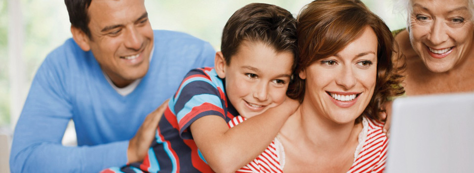 Spielen & Basteln für die ganze Familie Spielen & Basteln für die ganze Familie