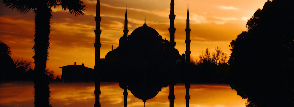 Moschee in der Morgendämmerung Moschee in der Morgendämmerung