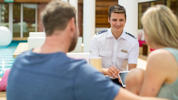 Genießen Sie unseren VIP-Service an Bord Genießen Sie unseren VIP-Service an Bord